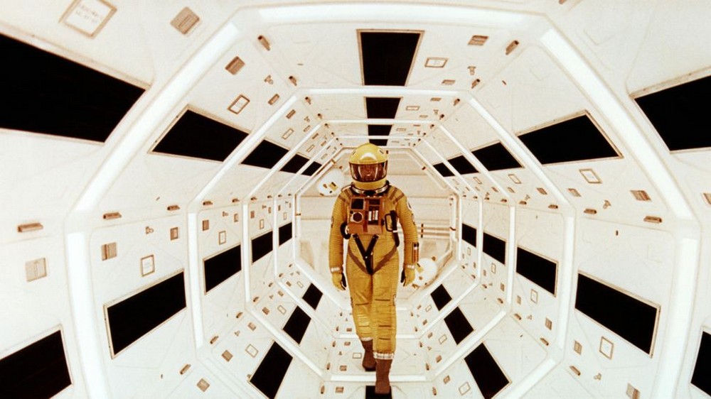 Una odisea espacial |:  7 mejores películas de extraterrestres de todos los tiempos |  Zestradar
