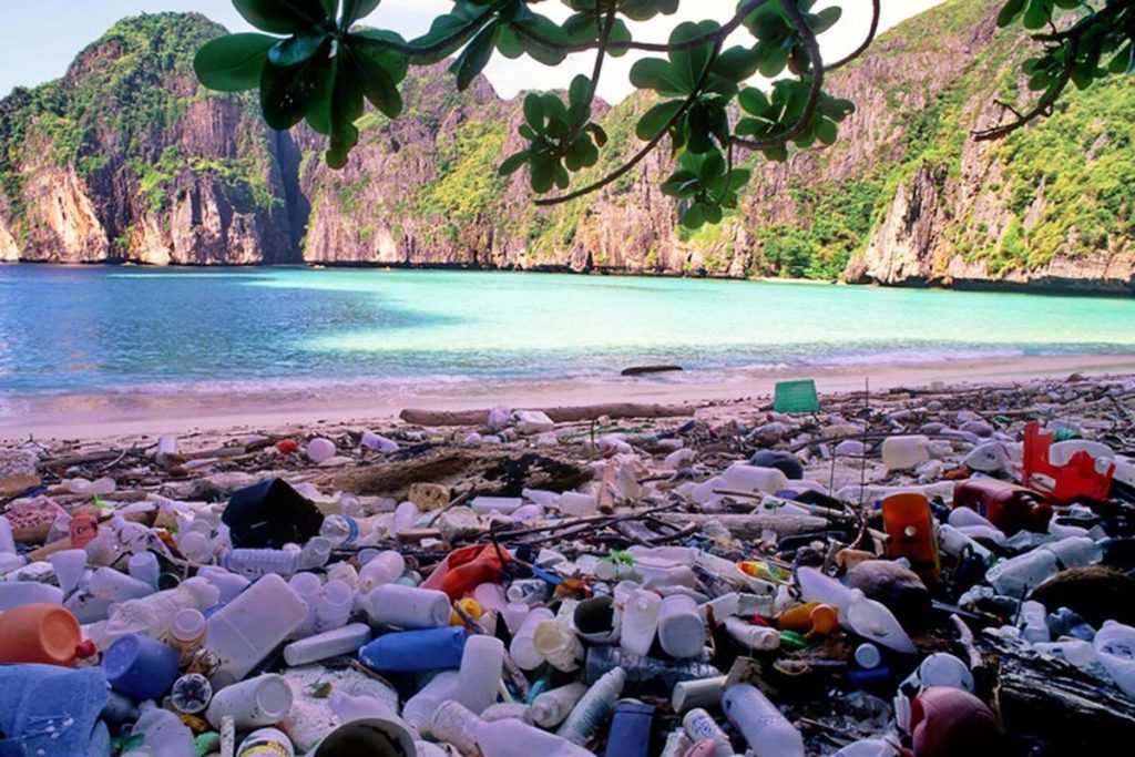 Bahía Maya |:  10 playas más sucias del mundo |  Zestradar