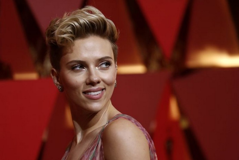 Scarlett Johansson |:  8 celebridades que trabajaron duro en su apariencia y se convirtieron en diosas  Zestradar