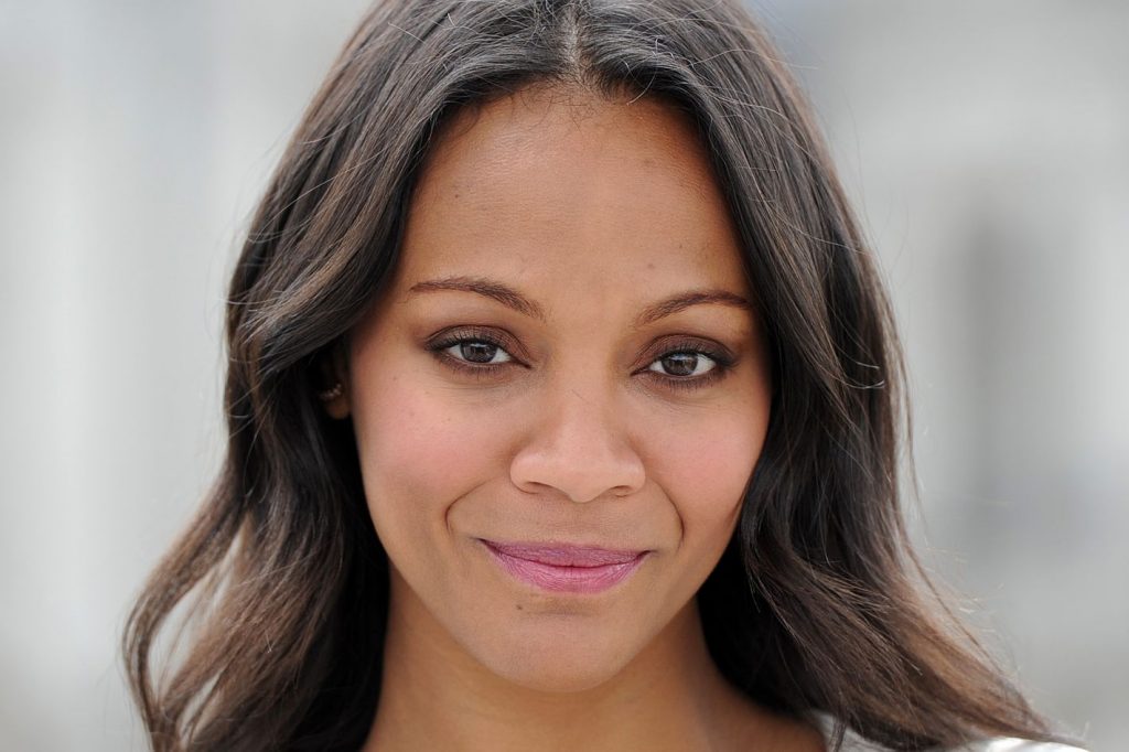 Zoe Saldaña |:  10 actrices más calientes de 2020 |:  Zestradar