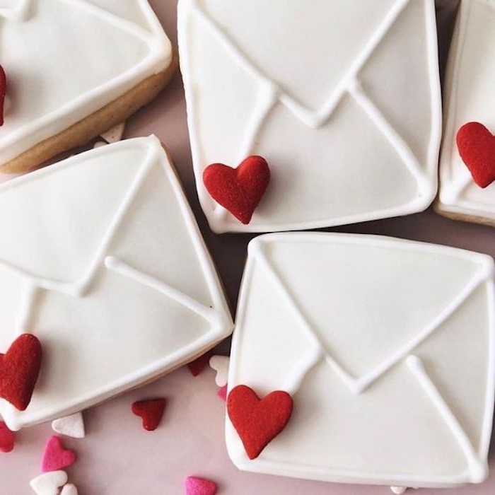 Galleta Carta de Amor |:  12 lindas ideas de galletas para el día de San Valentín |  Zestradar