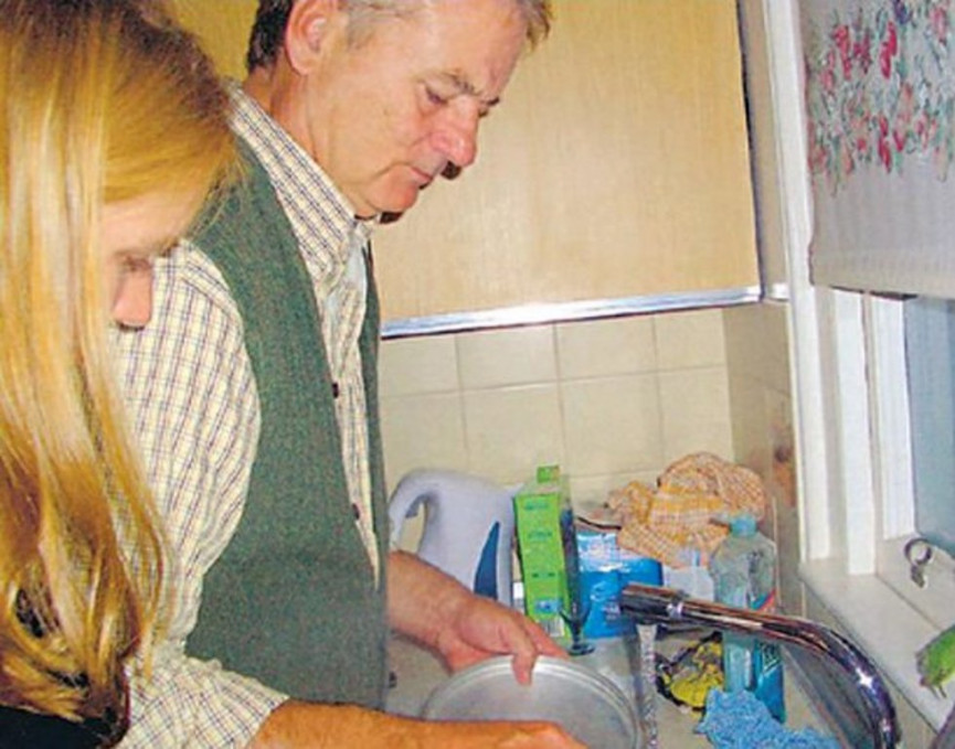 Lavando platos  8 veces que Bill Murray hizo felices a completos extraños  Zestradar