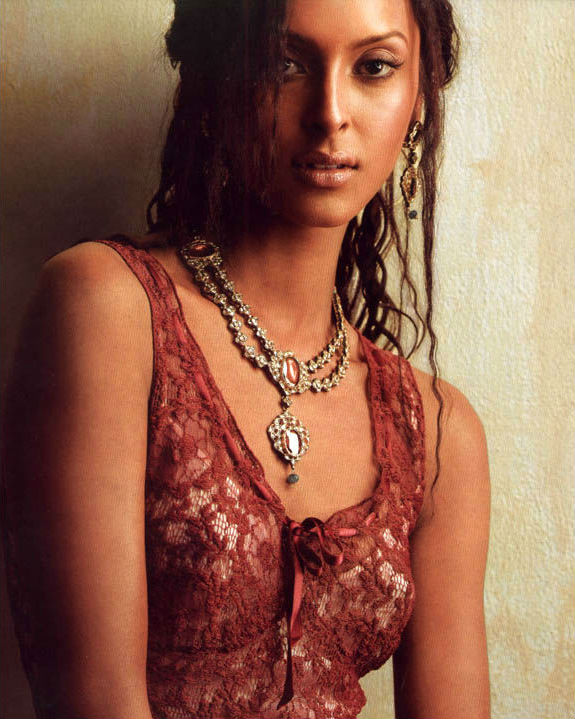 Monikangana Dutta |:  Estos modelos icónicos de la moda india han conquistado el mundo  ZestRdar
