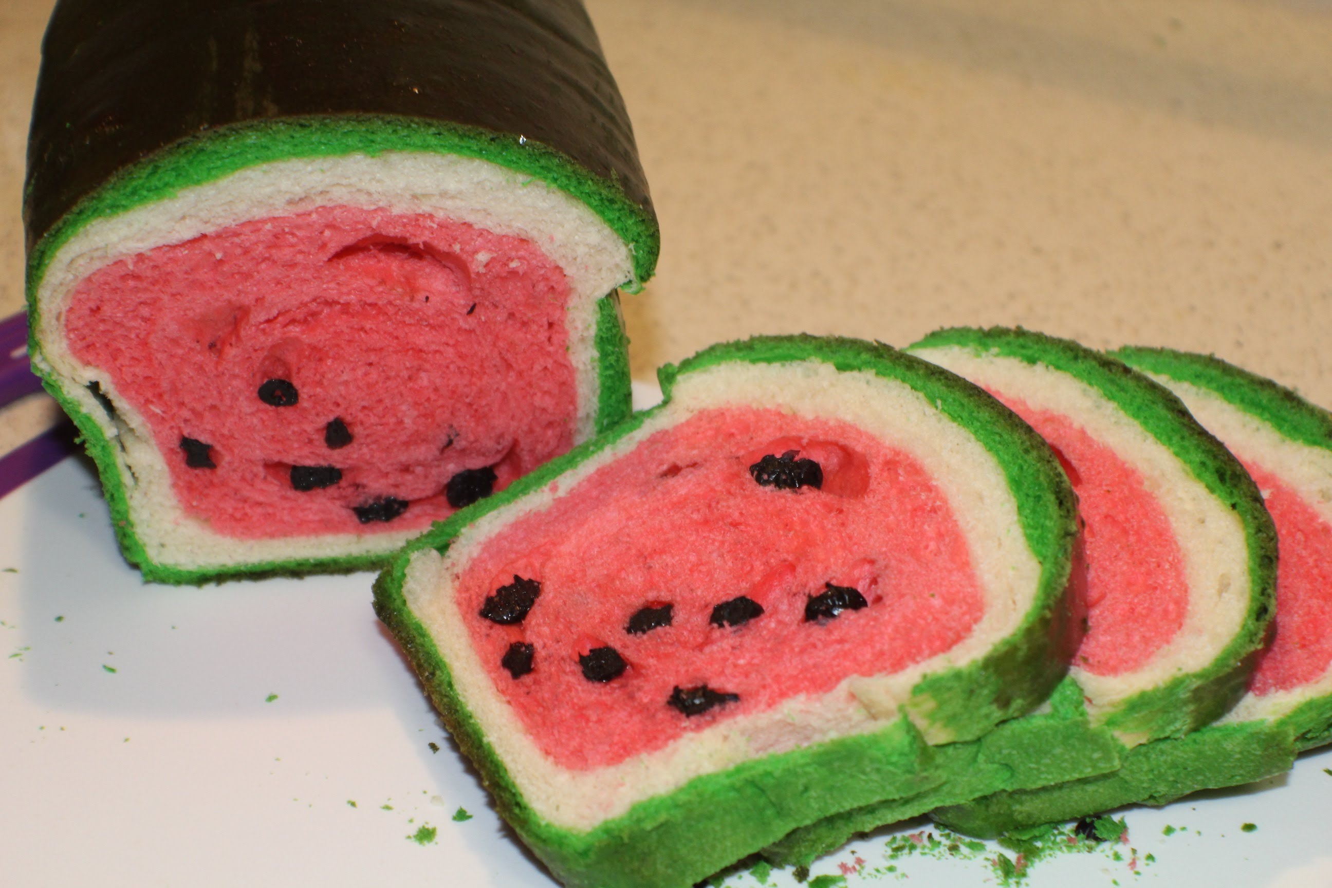 Taiwan Watermelon Bread hará las delicias de sus sentidos y confundirá sus papilas gustativas 5