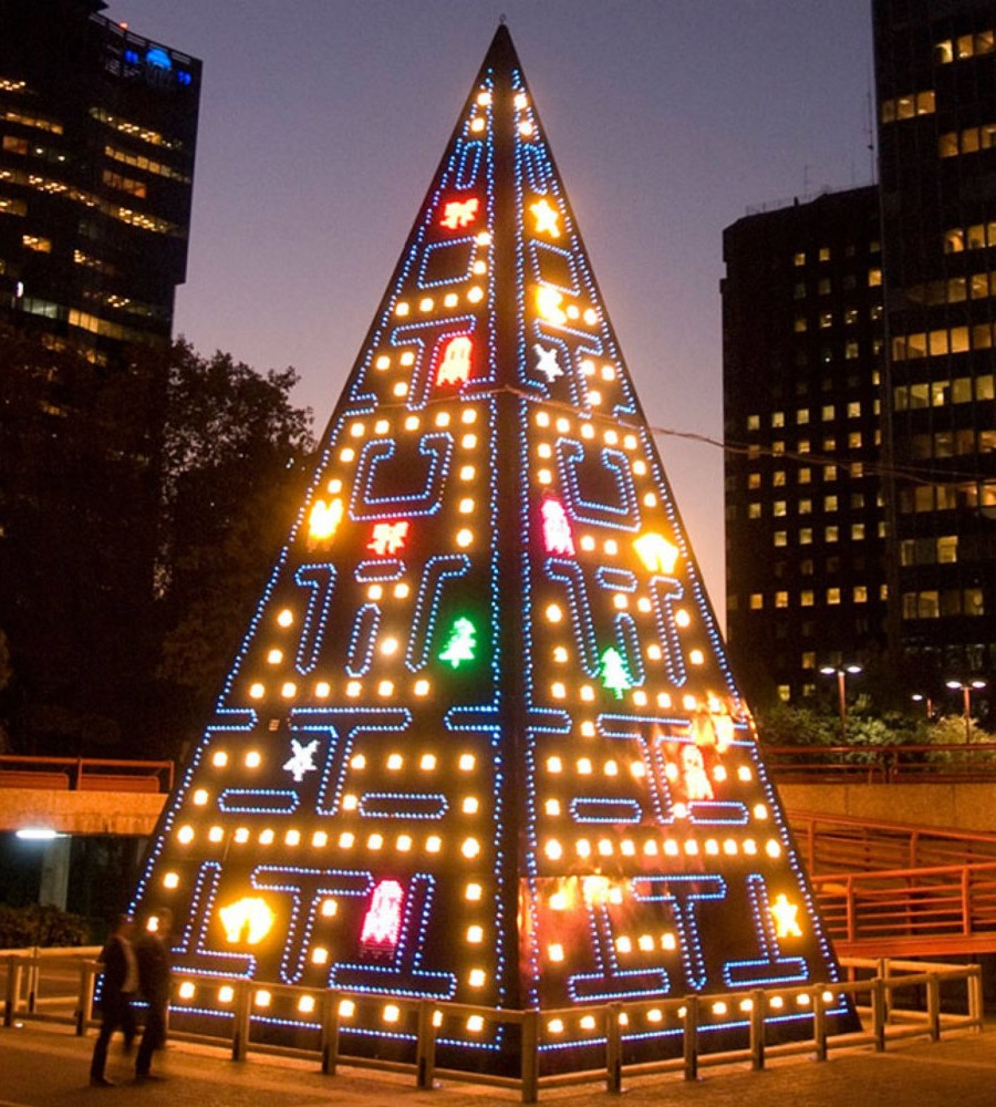 #5  Desde almohadas hasta objetos perdidos y encontrados.  Los árboles de Navidad más geniales y raros que has visto hasta ahora |  Zestradar